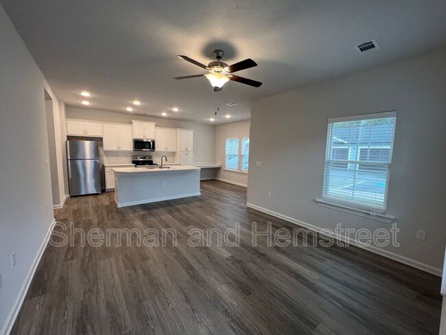 Building Photo - 5053 Mimosa Dr