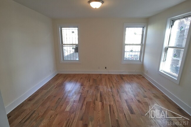 Building Photo - 75 Truxton Street #2R