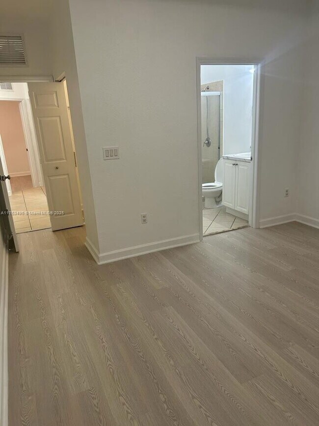Foto del edificio - 9257 SW 227th St
