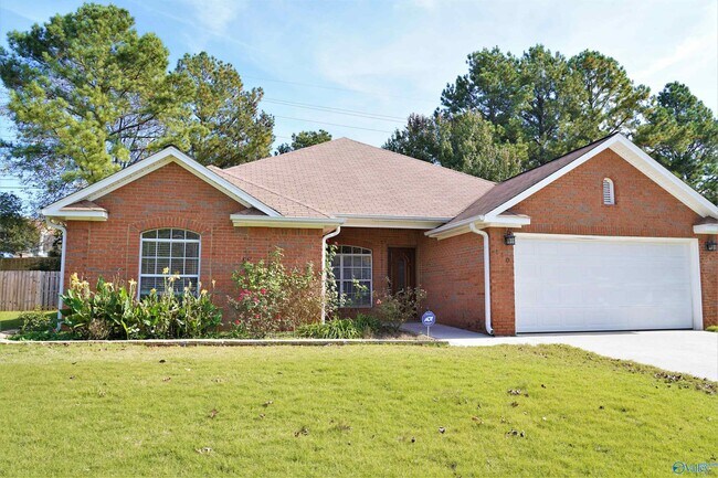 Building Photo - 110 N Rock Hampton Dr