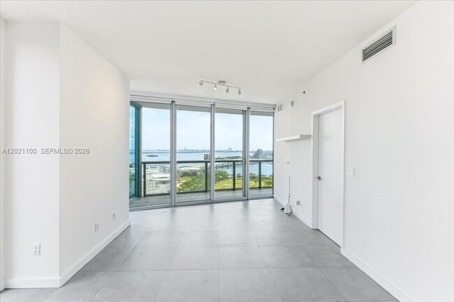 Building Photo - 888 Biscayne Blvd