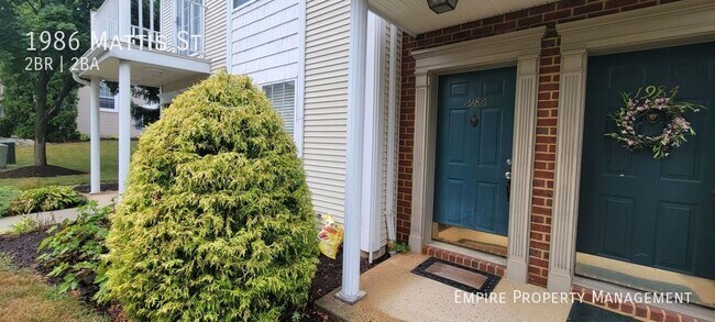 Foto del edificio - 1986 Mattis St