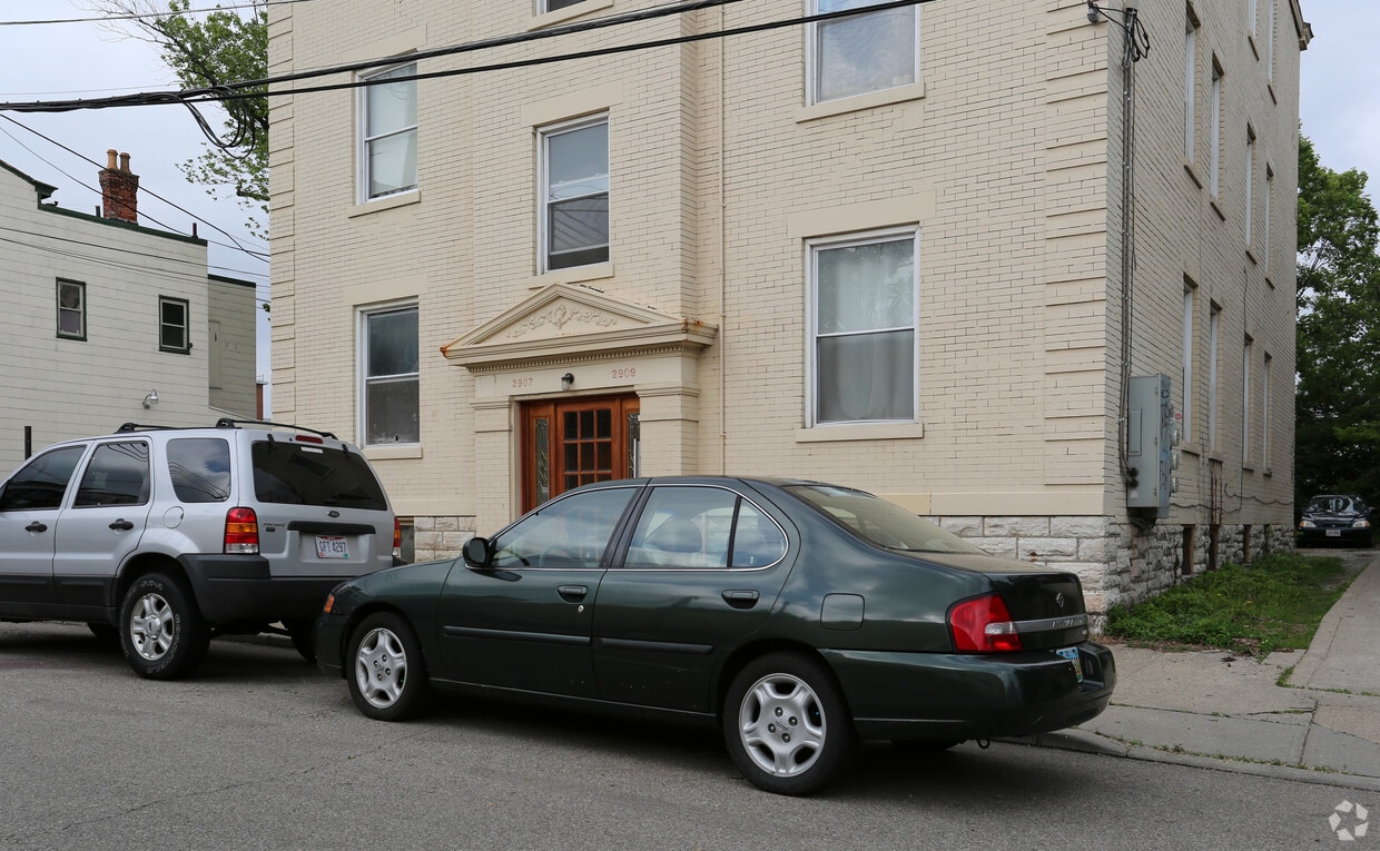 Building Photo - 2907-2909 Glendora Ave
