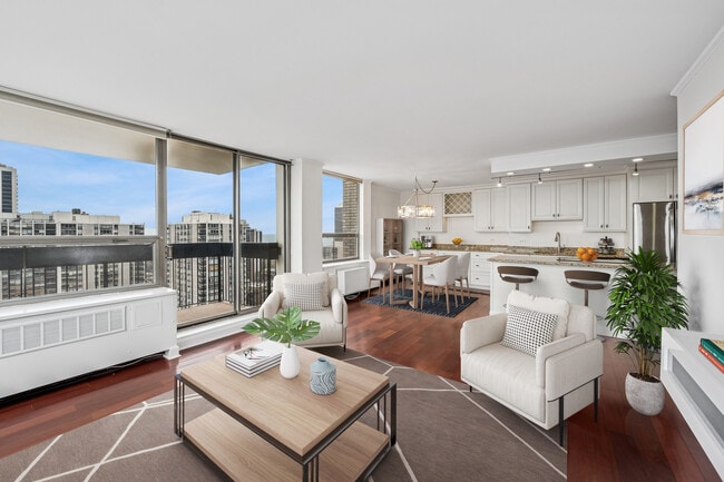 Foto del edificio - 1360 N Sandburg Ter