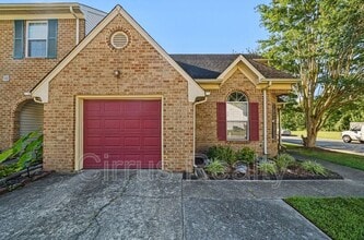 Building Photo - 381 Westview Dr