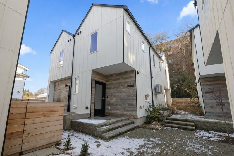 Photo - 10350 Wallingford Ave N (Seattle, WA)