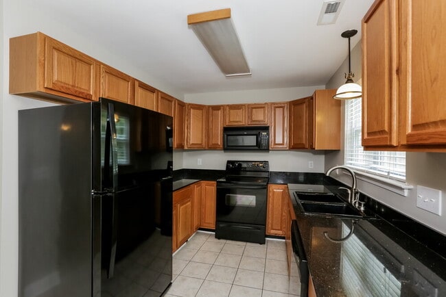 Building Photo - 3319 Westridge Ln SW