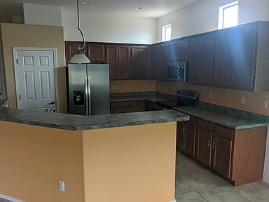 Building Photo - 923 W Bosch Dr