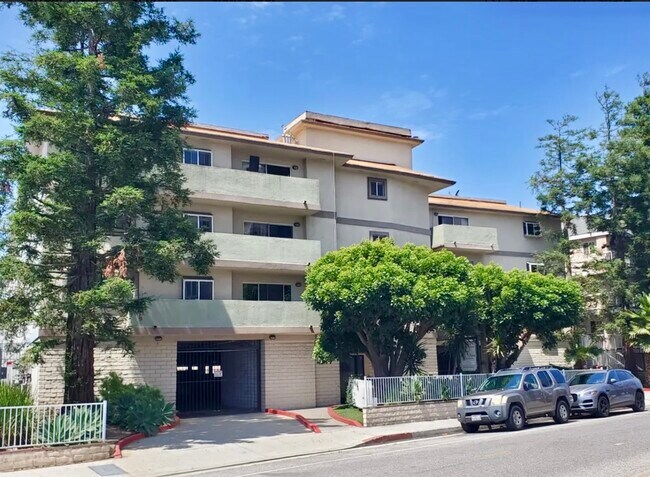 Building Photo - 4247 Inglewood Blvd