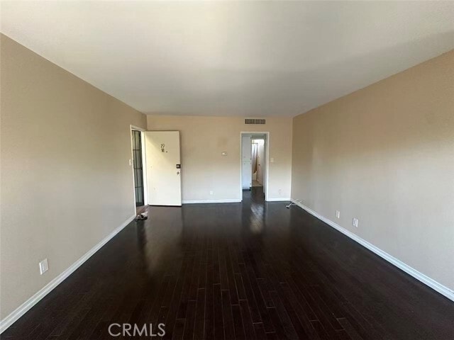 Foto del edificio - 9070 Huntington Dr