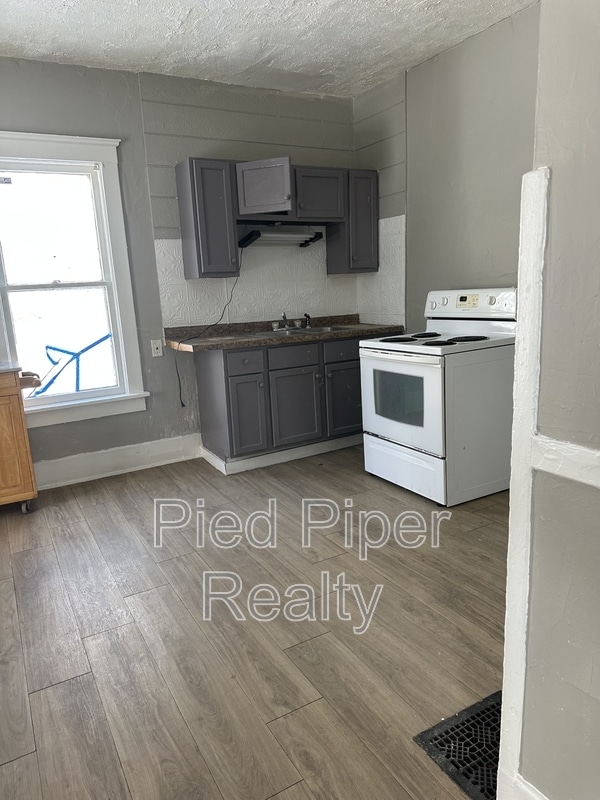 Foto del edificio - 820 E Wyandotte St