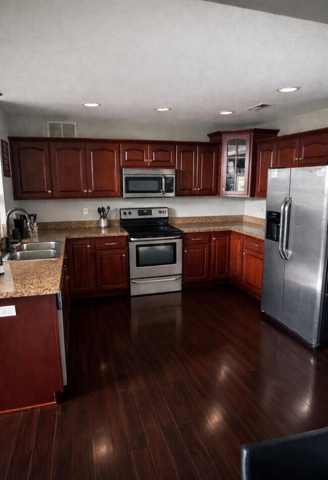 Foto del edificio - 183 Twin Lakes Dr