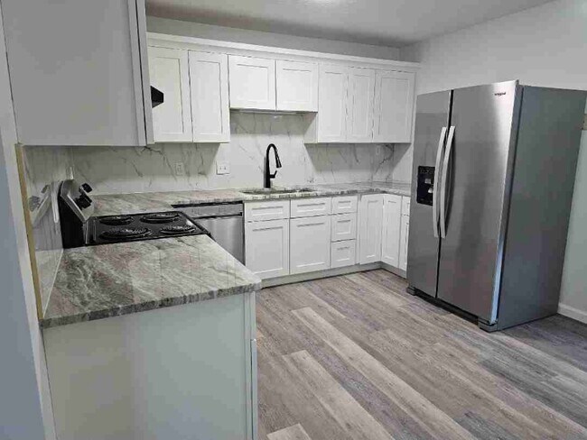 Foto del edificio - 758 Oleander Ct