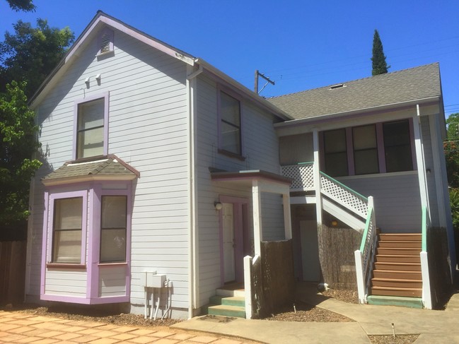 Building Photo - 1225 F St