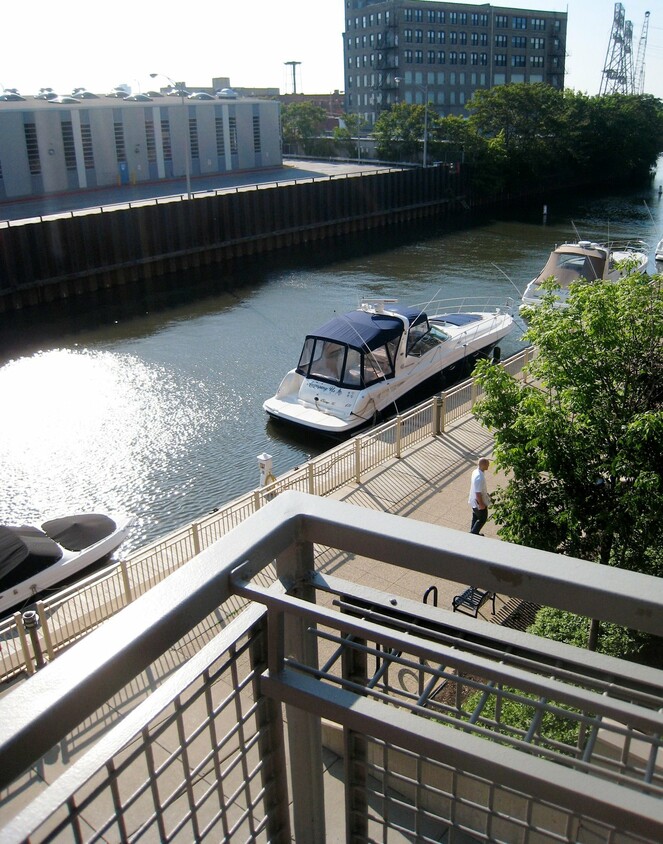 Right on the river - 1000 N Kingsbury St