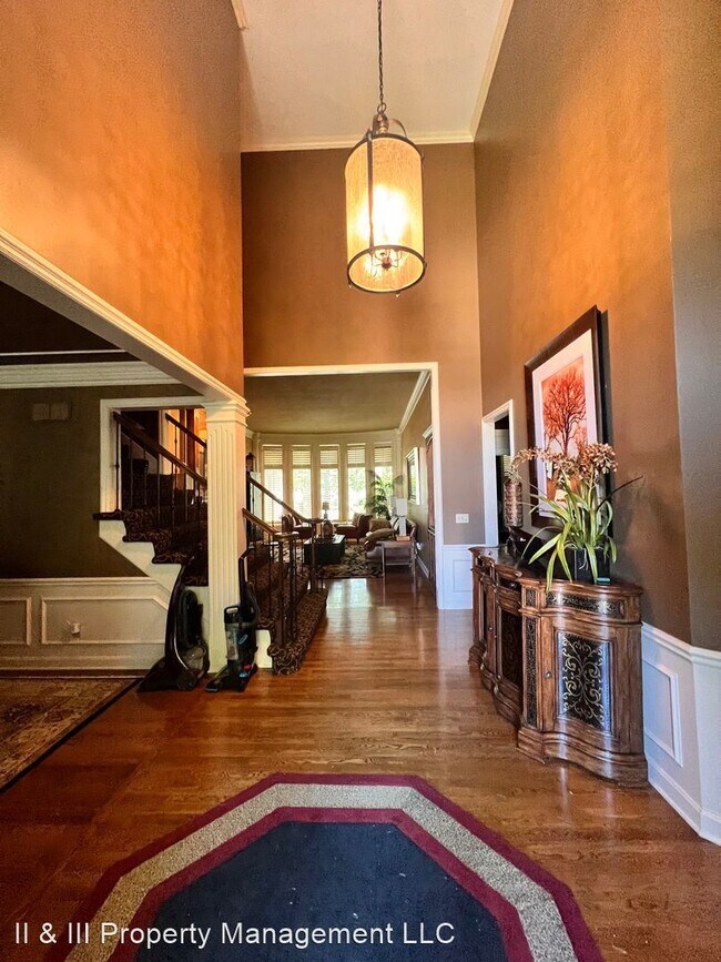 Building Photo - 5 br, 4.5 bath House - 12501 Fairway Rd