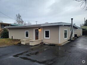 Building Photo - 840 4th Ave