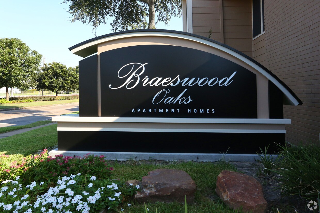 Foto principal - Braeswood Oaks Apartments
