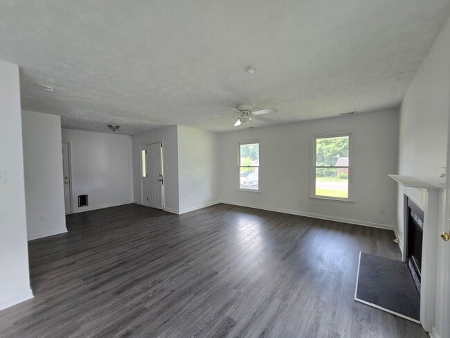 Building Photo - 1521 Kara Ct