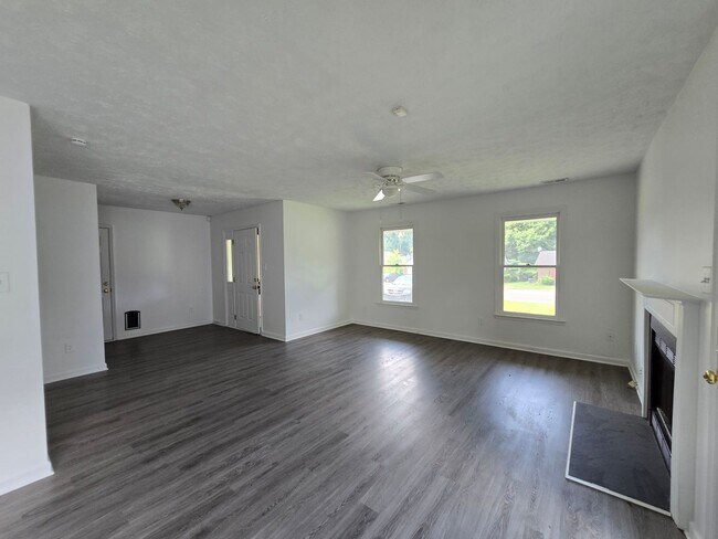Foto del edificio - 1521 Kara Ct