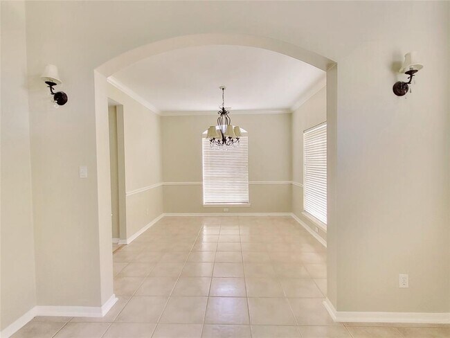 Building Photo - 1627 Berkoff Dr