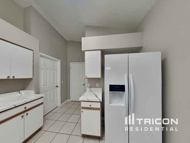 Building Photo - 12913 Fieldmoor Ct