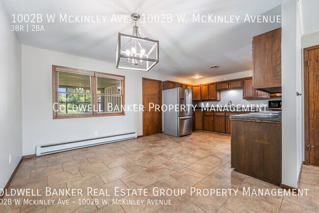 Foto del edificio - 1002 W McKinley Ave