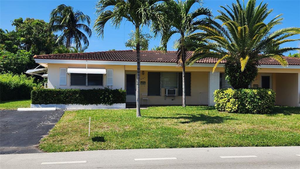 Foto principal - 2707 NE 32nd St