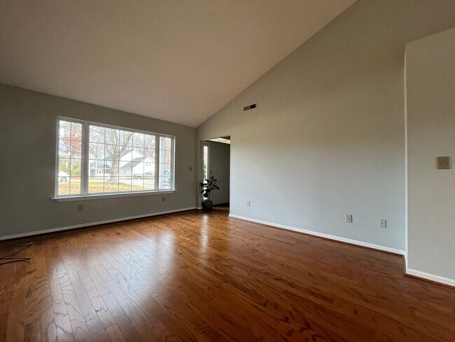 Foto del edificio - Spacious 3/3 Available For Move In Now