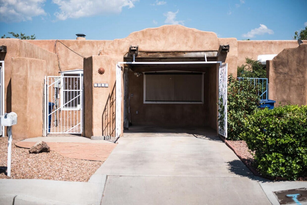 Primary Photo - Heart of the north valley 2 bedroom 1 bath