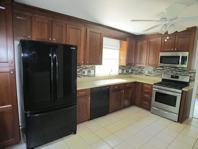 Foto del edificio - Pristine, 3 bedroom, 2 bath ranch style home located in Sardis Woods!
