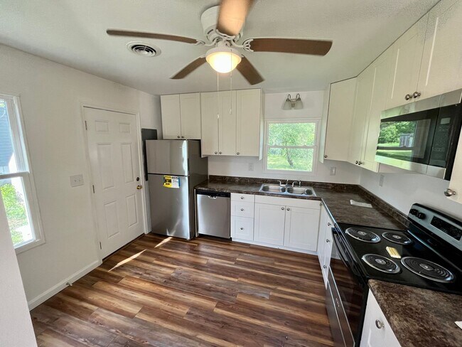 Foto del edificio - 2 Bed | 1 Bath | House
