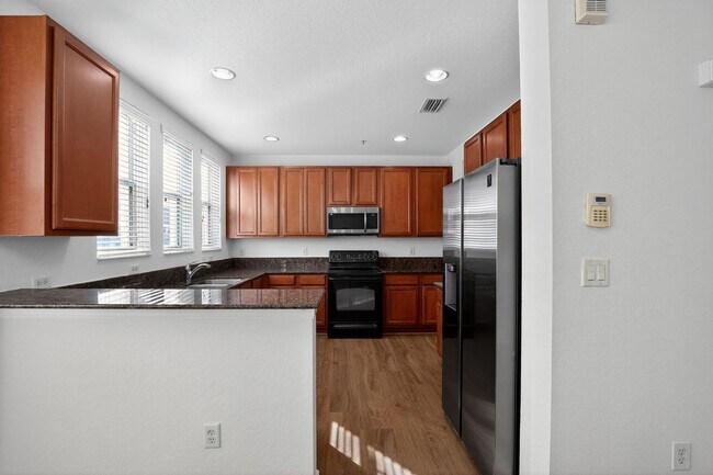 Foto del edificio - 4 Bedroom Townhome in West Palm Beach