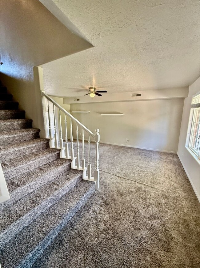 Foto del edificio - Lexington Hills Townhome