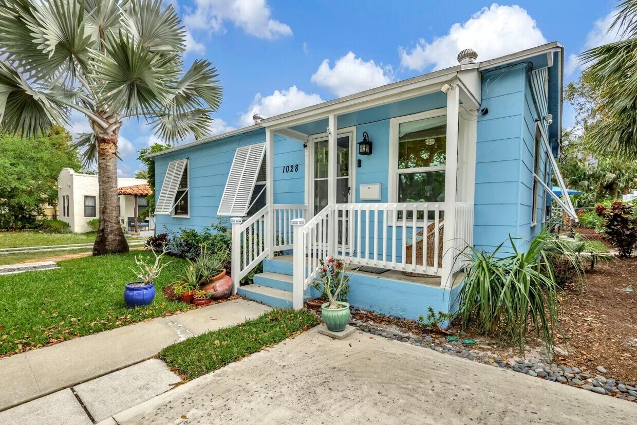 Foto principal - 1028 Upland Rd