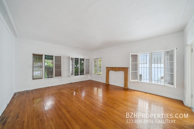 Foto del edificio - 139 S Elm Dr
