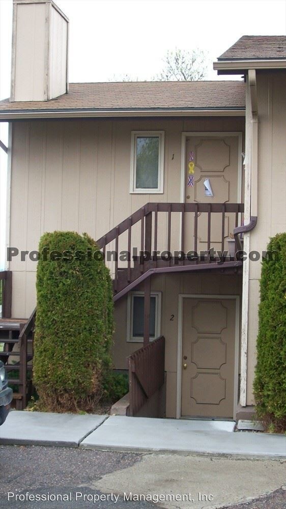 Building Photo - 2304 Hillview Ct