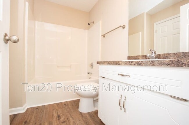 Building Photo - 3801 Holland Ct