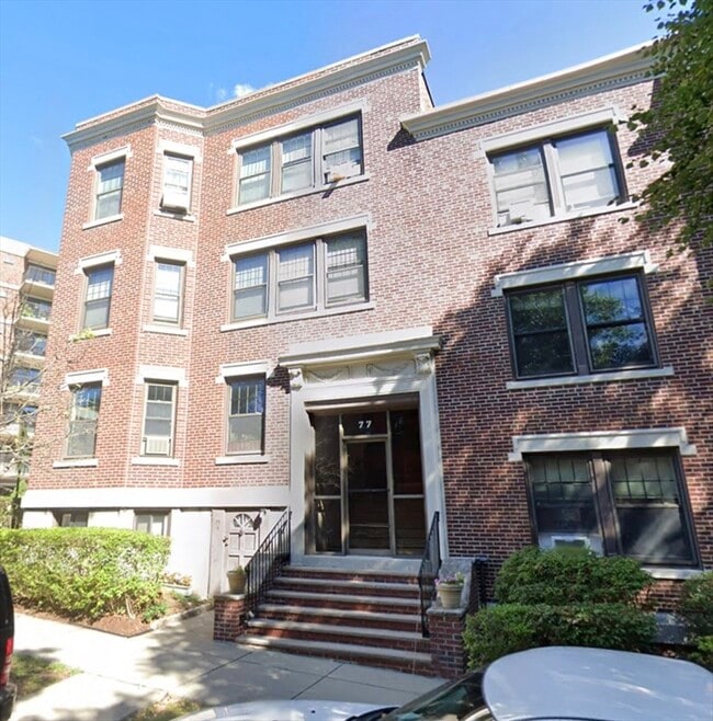 Building Photo - 76 Parkman St