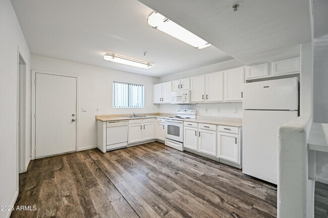 Foto del edificio - 5010 N 22nd Ave