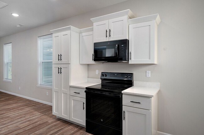 Foto del edificio - 327 S Florence Ave