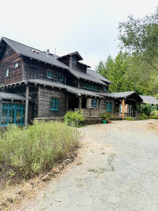 Foto principal - 1411 Native Sons Rd