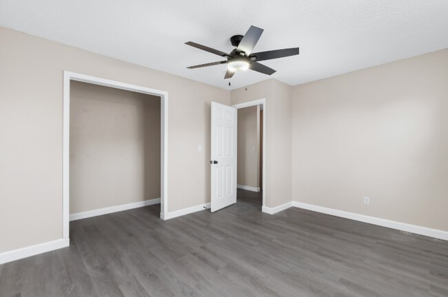 Foto del edificio - 23110 Triple Ln