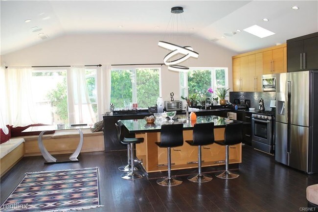 Building Photo - 5 br, 3.5 bath House - 6511 Gloria Ave