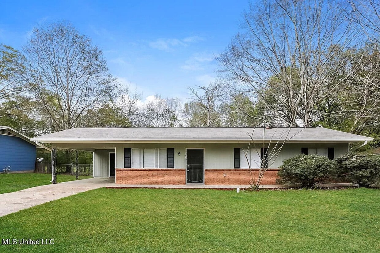 1014 Woodville Dr, Jackson, MS 39212 House Rental in Jackson, MS