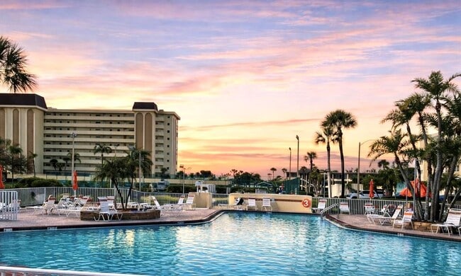 Foto del edificio - 4550 Cove Cir