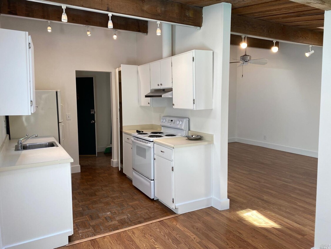 Foto principal - 84 Madrone Ave