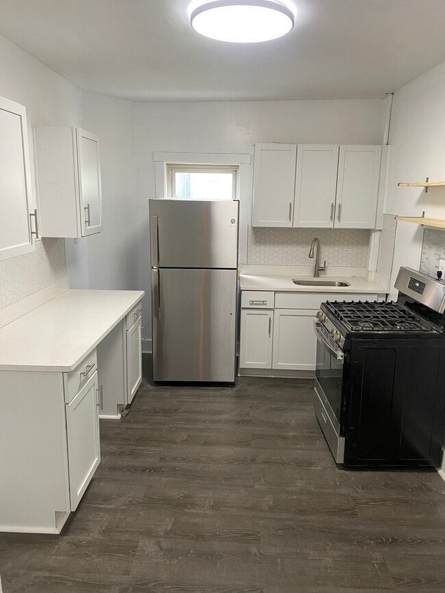 Building Photo - 135 Pearl St