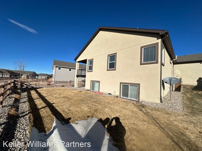 Foto del edificio - 6 br, 3 bath House - 6639 Tumble Creek Dr