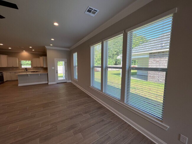 Building Photo - 17029 Shearwater Trce
